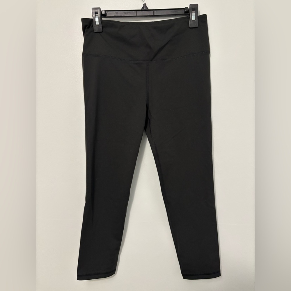 Victoria’s Secret VSX Sport women knockout capri pants black medium